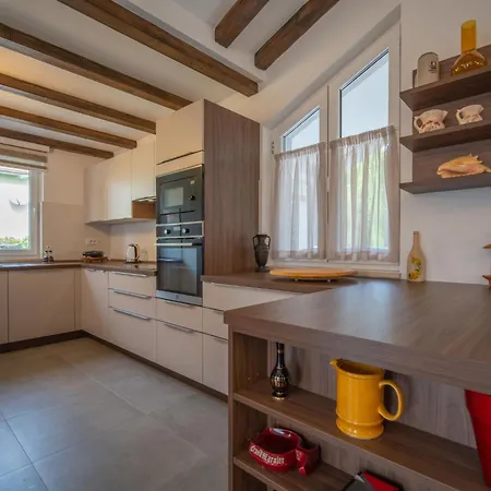 Artatore-2 By Interhome Mali Lošinj